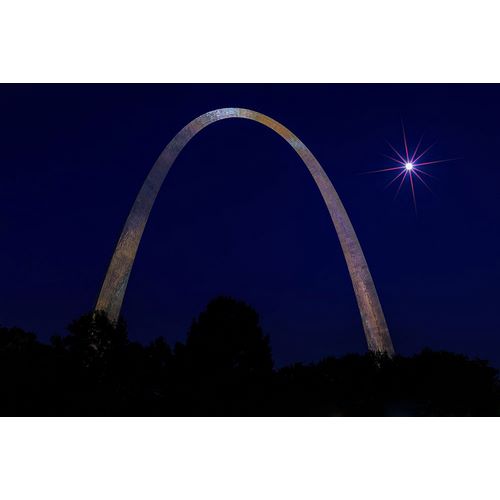 Galloimages Online 아티스트의 St. Louis Arch With Starburst Moon작품입니다.