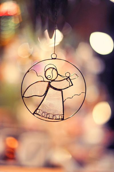 Jenny Rainbow Fine Art 아티스트의 Christmas Angel작품입니다.