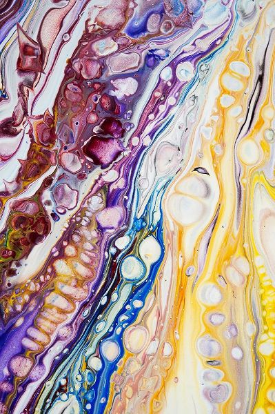 Jenny Rainbow Fine Art 아티스트의 Fluid Acrylic Iridescent Reality 3작품입니다.