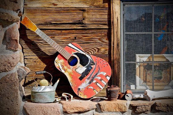 Susan Vizvary Photography 아티스트의 Guitar in the Window작품입니다.