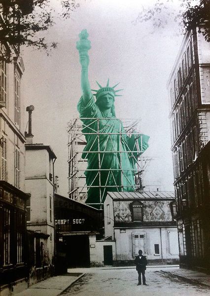 Lavoie, Tina 아티스트의 Lady Liberty Construction 1885작품입니다.