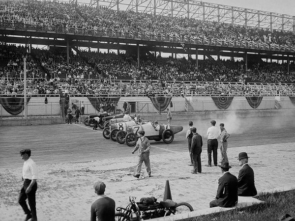 Cars at the start line of the Sheepshead Bay Race Track, New York, 1918