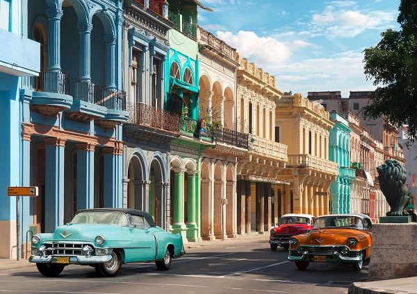 Avenida in Havana, Cuba