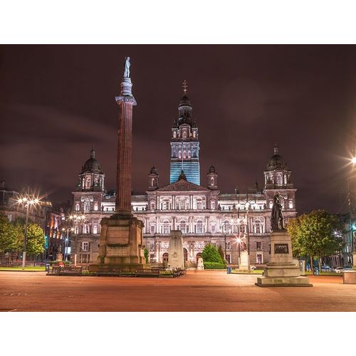 The Cenotaph War Memorial In Front Of The City Chambers In George Square-Glasgow