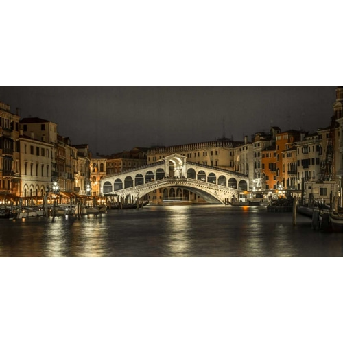 The grand canal and the Rialto bridge at night, Venice, Italy