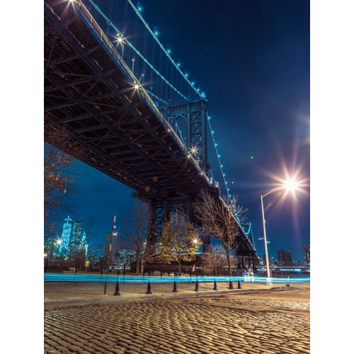 Manhattan Bridge over east river at dusk, New York