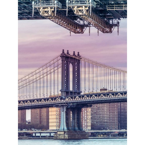 Manhattan bridge over East river - New York City