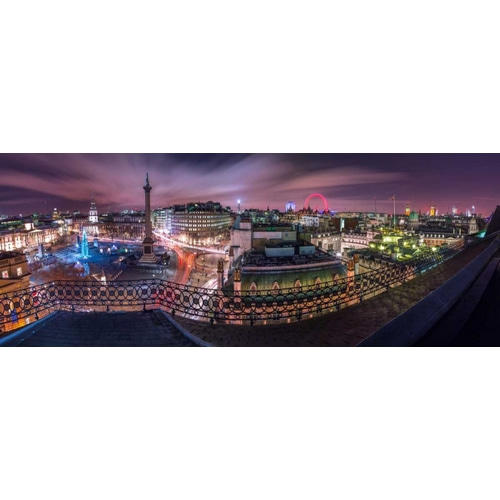 Panoramic view of London city in evening