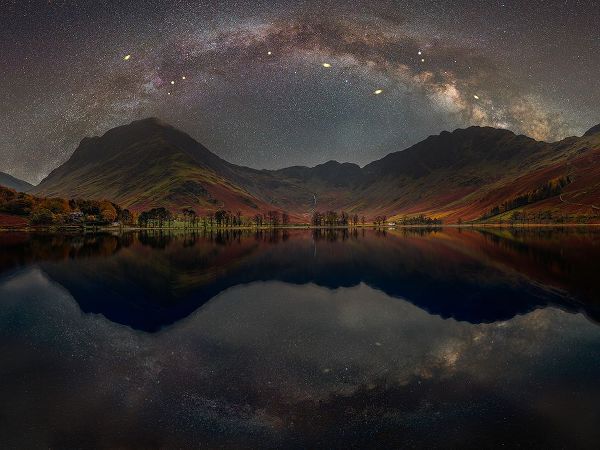 The Milky Way across Buttermere,-District