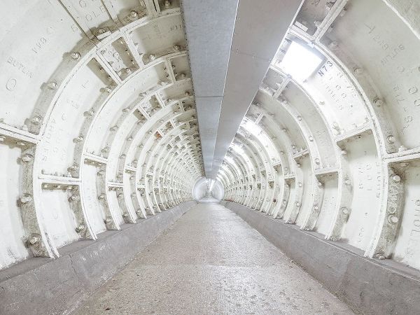 Walkway tunnel in London