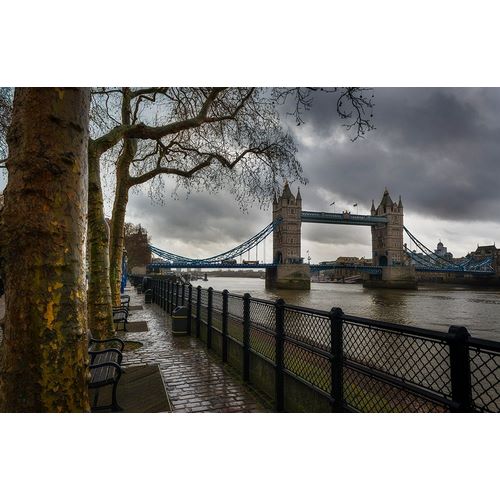 LONDON BRIDGE AND TOWER