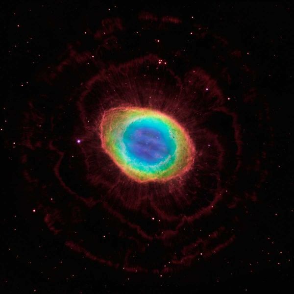 Hubble Reveals the Ring Nebulas True Shape