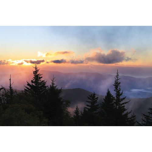 Deiter, Lori 아티스트의 Foggy Mountain Sunrise작품입니다.