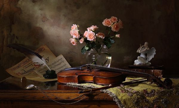 Morozov, Andrey 아티스트의 Still Life With Violin And Roses작품입니다.