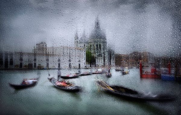 Osuna, Fran 아티스트의 It Was Raining In Venice작품입니다.