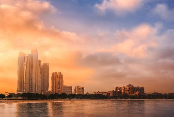 Kazzaz, Mohamed 아티스트의 Etihad Towers A Emirates Palace, Abu Dhabi, Uae작품입니다.