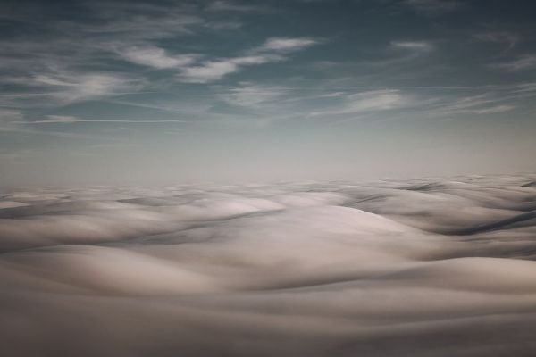 Mossholder, Tim 아티스트의 Above the Clouds작품입니다.