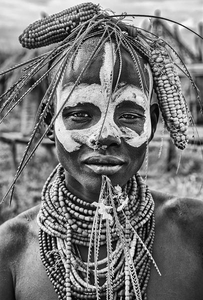 Inazio Kuesta, Joxe 아티스트의 A Woman Of The Karo Tribe-Omo Valley-Ethiopia.작품입니다.