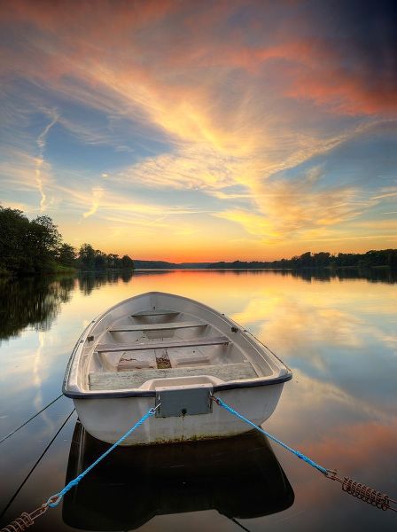 Rowboat on Summer Lake, Color