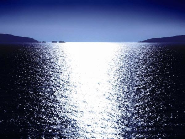 Sunlight Reflection - Blue