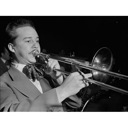 Jazz trombonist Eddie Bert 1947