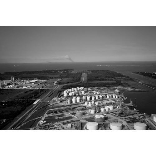 Highsmith, Carol 작가의 Refinery storage tanks along the Houston Ship Channel-Texas 작품