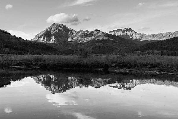 The Yellowstone Collection 작가의 Soda Butte Creek Sunset Reflections, Yellowstone National Park 작품