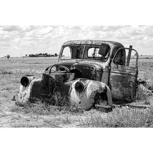 Vintage Photo Archive 아티스트의 Vintage Car in Field작품입니다.
