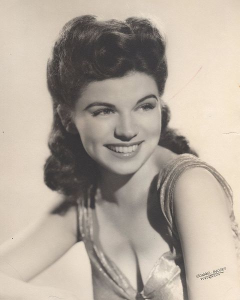 Vintage Hollywood Archive 아티스트의 Annette Warren, Vintage Glamour Portrait작품입니다.