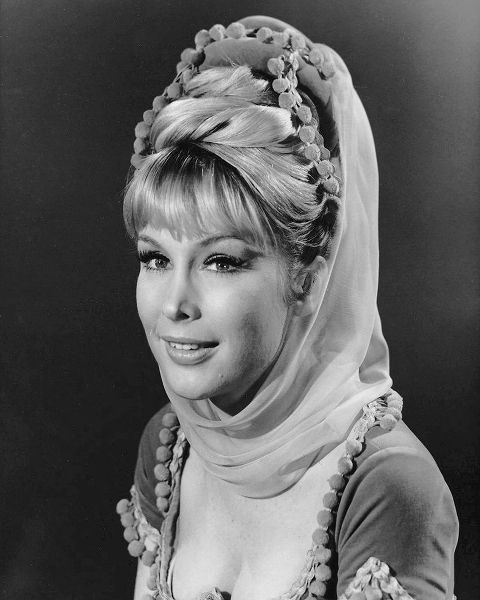 Vintage Hollywood Archive 아티스트의 Barbara Eden as Jeannie, 1966작품입니다.