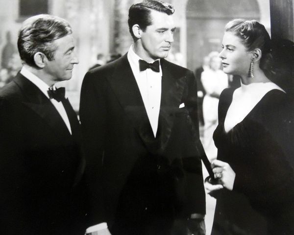 Vintage Hollywood Archive 아티스트의 Claude Rains, Cary Grant, Ingrid Bergman, Notorious, 1946작품입니다.