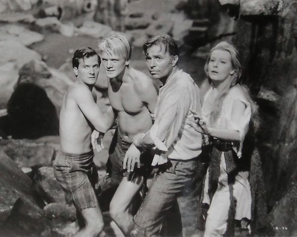 Vintage Hollywood Archive 아티스트의 Pat Boone, Peter Ronson, James Mason, Arlene Dahl, Journey to the Center of the Earth, 1959작품입니다.