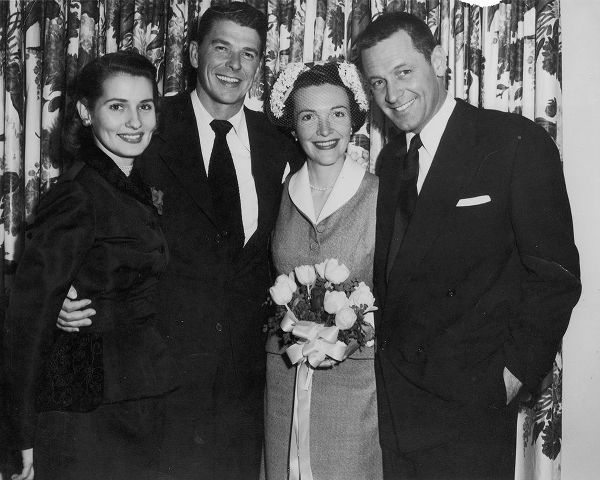 Vintage Hollywood Archive 아티스트의 Reagan Wedding, 1952작품입니다.